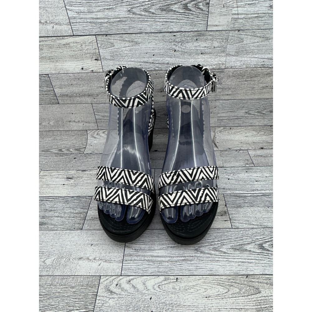 Crocs A-Leigh Wedge Sandals Women Sz 6 Black White Geometric Chevron 15313